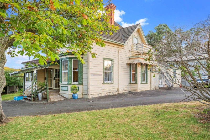 Image 1 of 25