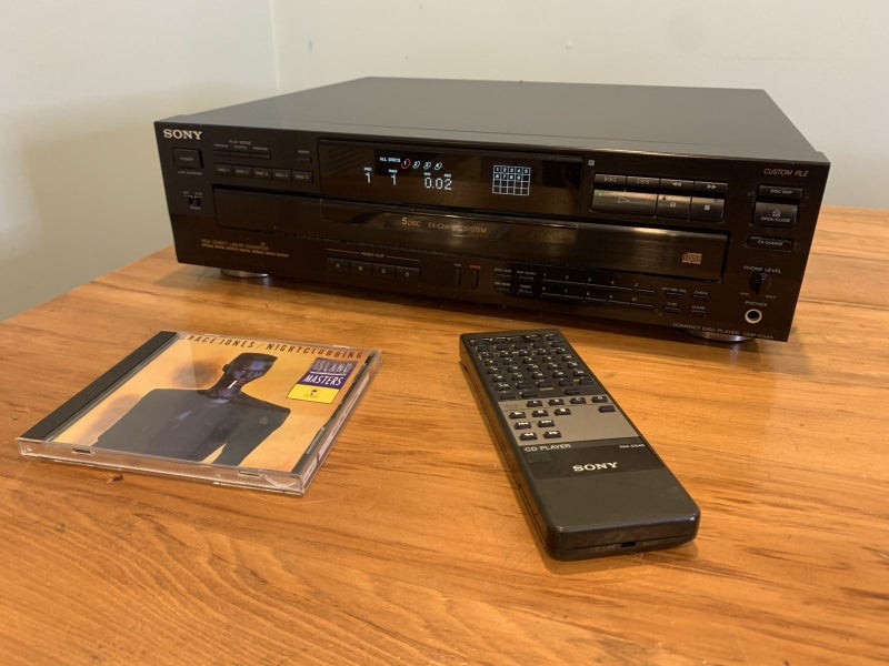 Excellent Sony CDP-CE215 CD Player With Remote - Beautiful Sound! Carousel 1