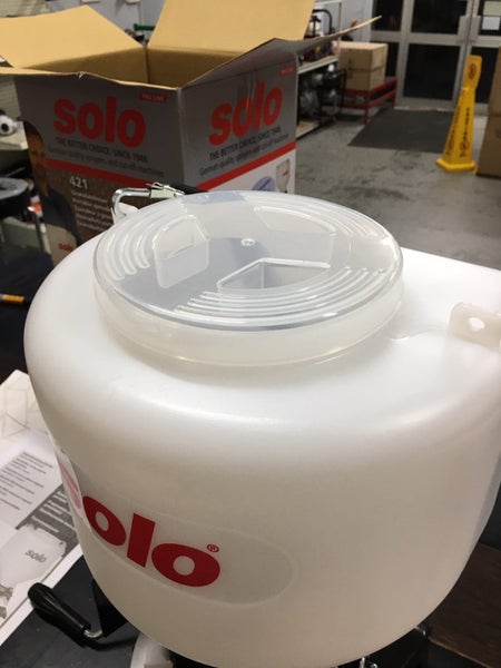 Solo 421S Manual spreader (9kg) Carousel 5