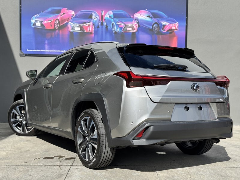 2025 Lexus UX 300h Premium 2.0L Hybrid62864758139522114