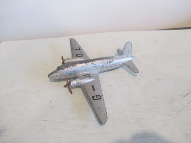 DINKY TOYS VINTAGE VIKING AIRCRAFT Carousel 1