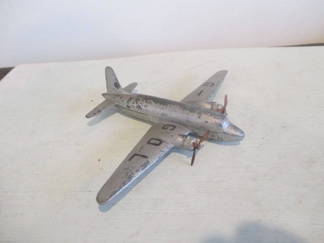DINKY TOYS VINTAGE VIKING AIRCRAFT Carousel 2