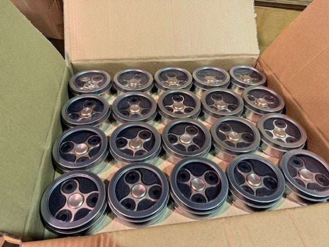 100 Top of the Range Gold Fidget Spinners Carousel 1