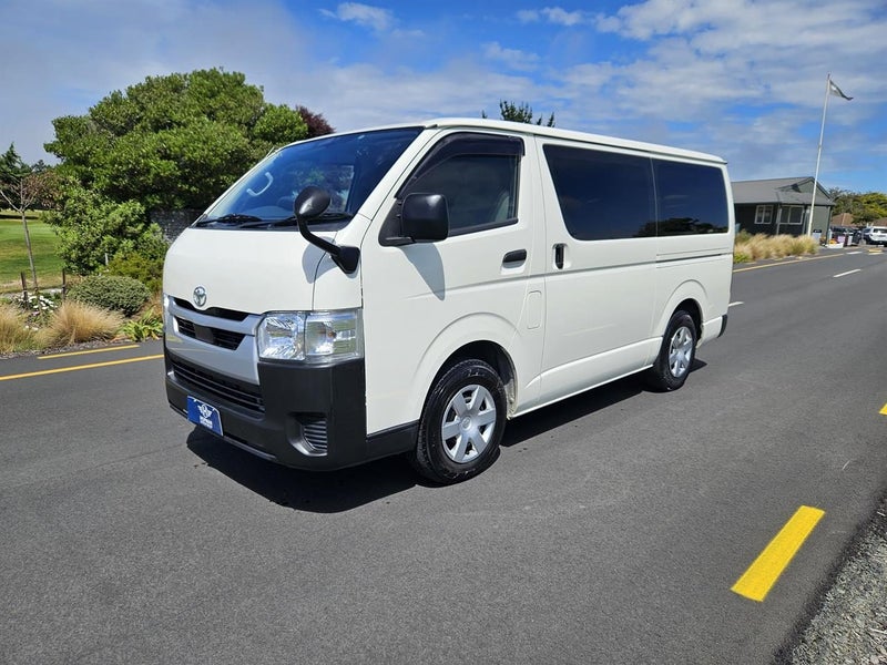2022 Toyota Hiace 2.8 Turbo Diesel62863247881731112