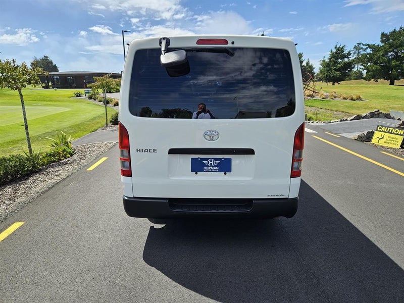 2022 Toyota Hiace 2.8 Turbo Diesel62863247881731114