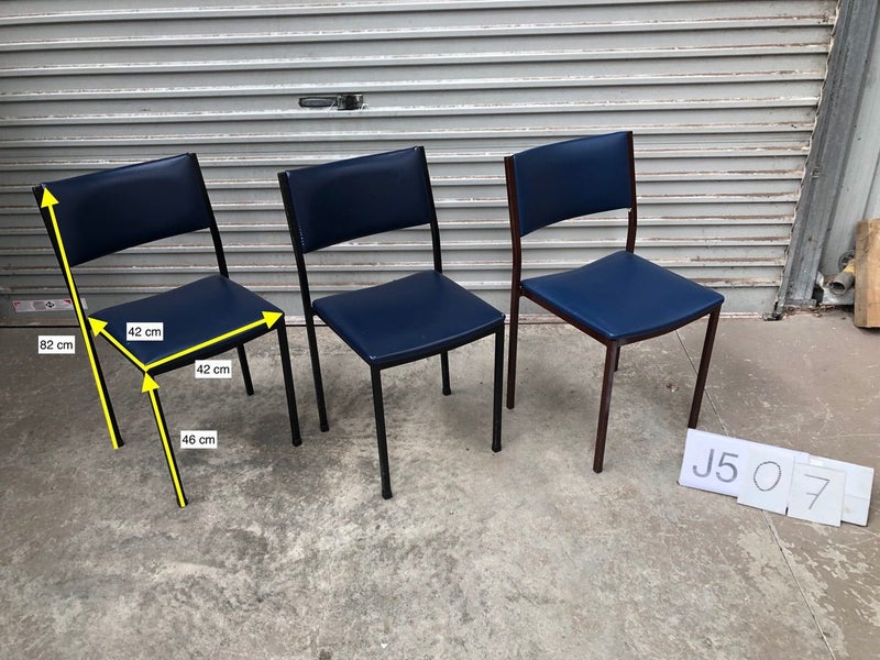 J507 C2 - 3x Blue Conference Chairs Carousel 1