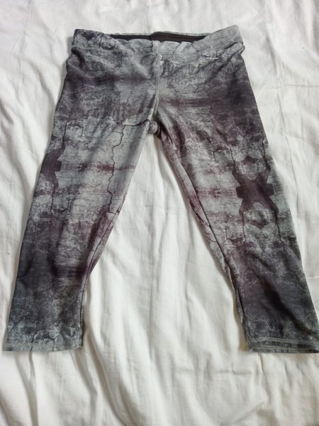 3 x Activewear bottoms. Cotton On. S. Carousel 2