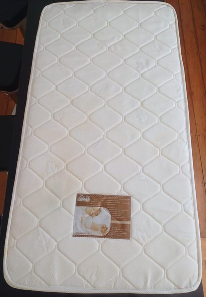 Jolly Jumper Cot, Bassinet or Day bed with mattress and bedding Carousel 2