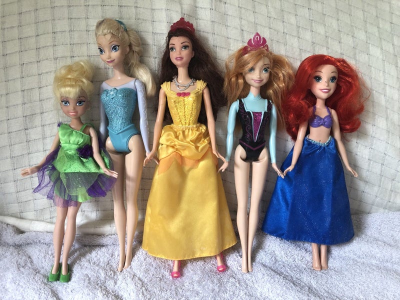 Disney Dolls x 5 Carousel 1