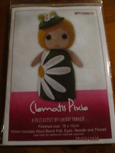 Wee Clematis Pixie Felt Kitset Carousel 1