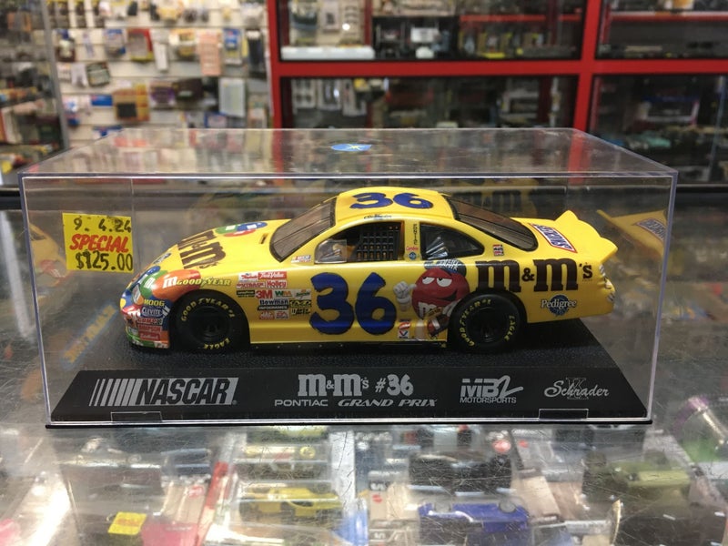 1/32 SCALEXTRIC - NASCAR PONTIAC GRAND PRIX No.36 M&M’s Carousel 1