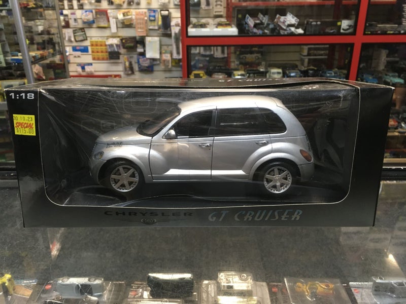 1/18 AUTO ART - CHRYSLER GT CRUSIER (SILVER) #71521 Carousel 1