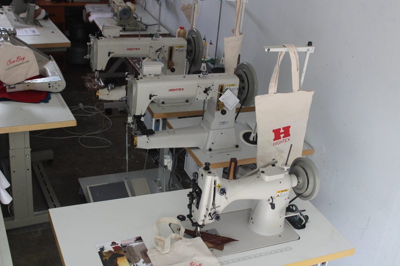SINGER 132 CANVAS HEAVY LEATHER HORSE COVER SEWING MACHINE WALKING FOOT Carousel 12