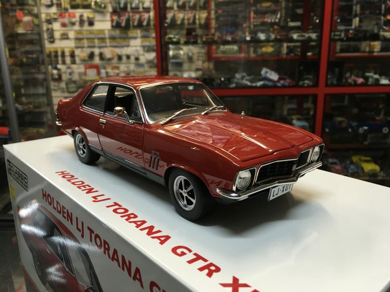 1/18 CLASSIC CARLECTABLES - HOLDEN LJ TORANA GTR XU-1 SALAMANCA RED Carousel 2