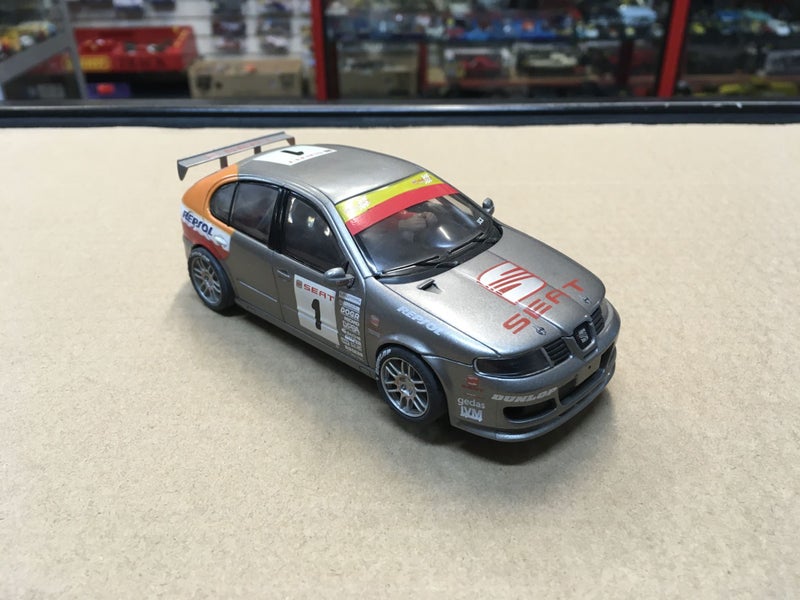 1/32 SCX UNBOXED - SEAT LEON #1 Carousel 1