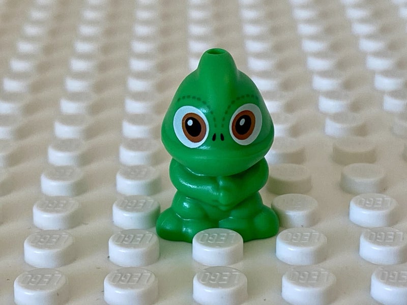 LEGO Pascal Chameleon Carousel 1