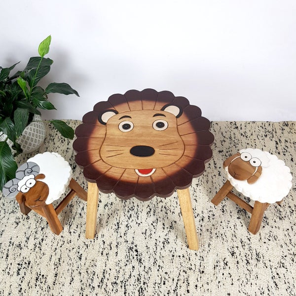 Kids Wooden Table + 2 Stool Set Lion Design MANGO TREES Timber Children Furnitur Carousel 1