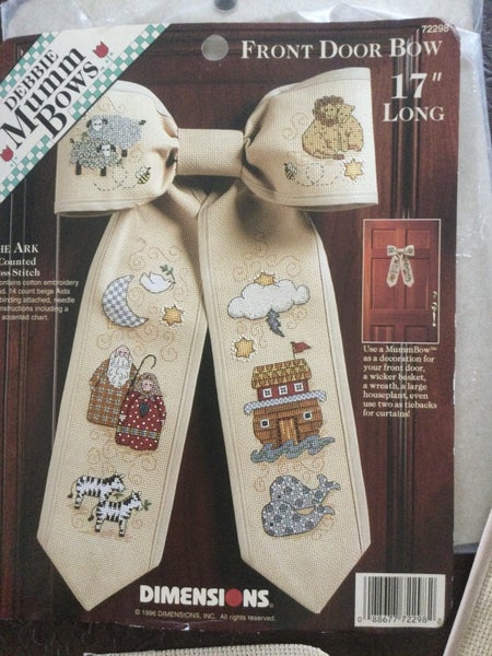 mumm bows embroidery Carousel 1