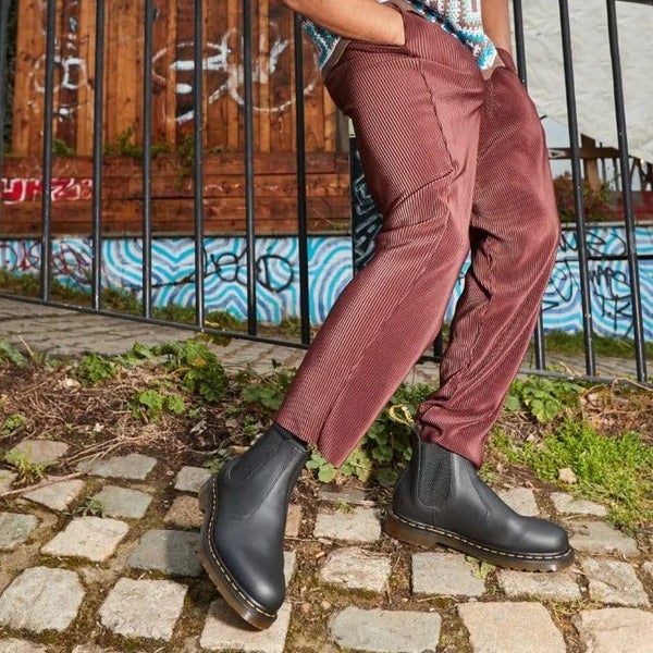 Dr Martens - 2976 Nappa YS Chelsea Boot Yellow Stitching Black Carousel 2