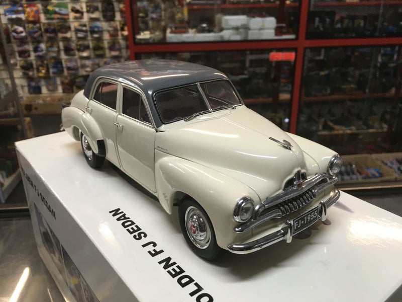 1/18 AUTO ART - HOLDEN FJ SEDAN Carousel 2