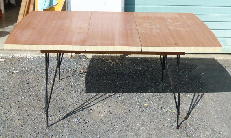 MID-CENTURY EXTENDING WOODEN TABLE WITH METAL LEGS Carousel 1