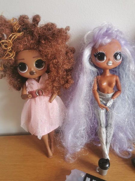 Bulk LOL Surprise OMG Dolls with clothes & accessories Carousel 2