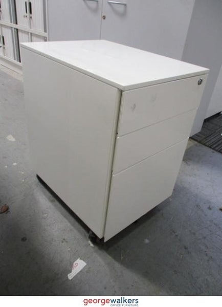 PR5653 - Off White Mobile Drawer Carousel 4