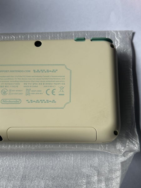 Nintendo Animal Crossing 2DS LL/XL Carousel 11