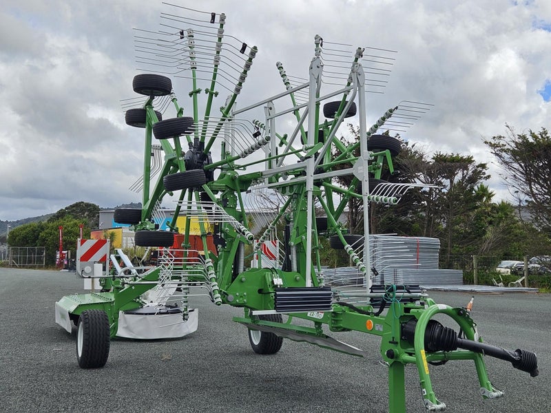 SaMASZ 7.6m Hay Rake $59,000+GST Carousel 1