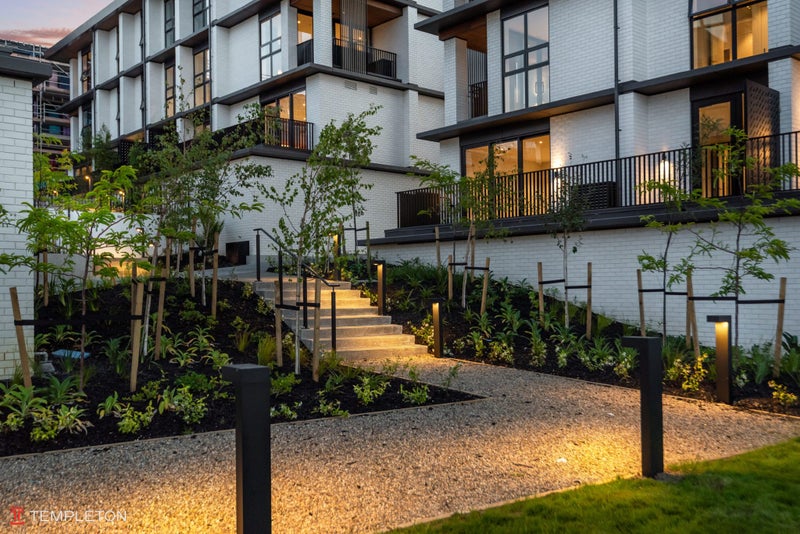 Downsizers' Dream: Stylish and Secure Living62865856874243114