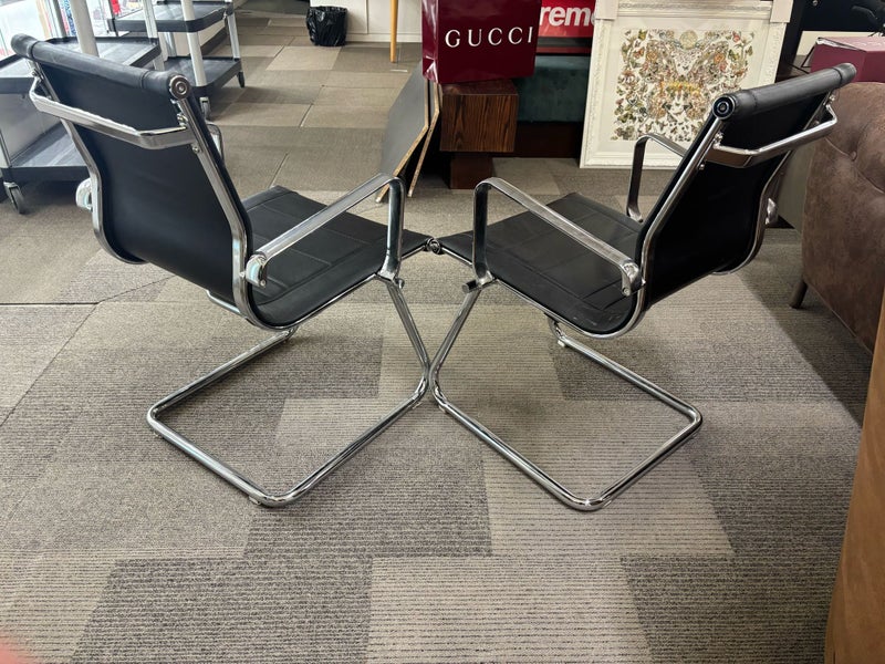 ITALIA SIDE CHAIR Black & Chrome DAWELL: 49951 Carousel 2