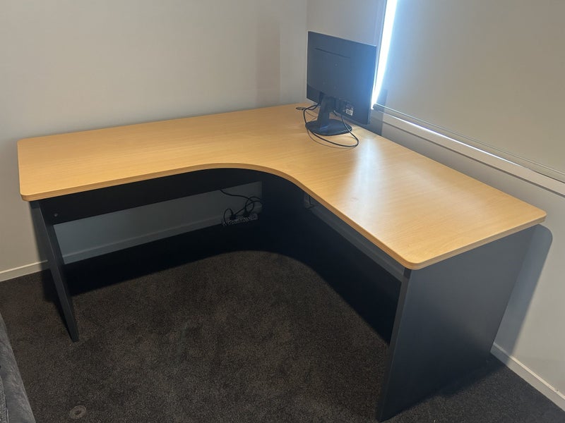 Office Corner Desk Carousel 1
