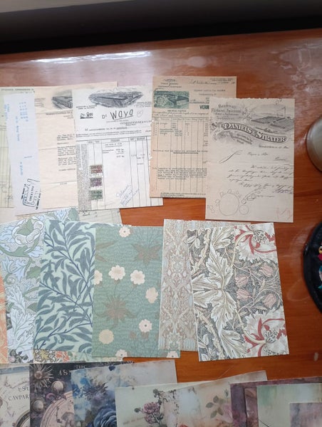 Retro, vintage Scrapbooking decorative Paper 60 Sheets. set 2 Carousel 2
