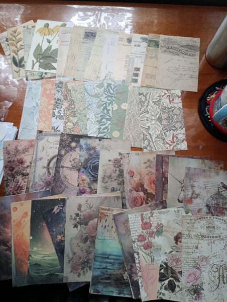 Retro, vintage Scrapbooking decorative Paper 60 Sheets. set 2 Carousel 1