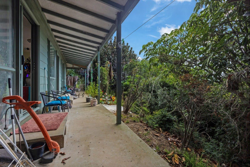 Image 3 of 23