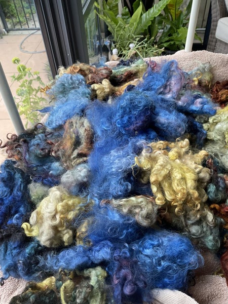 * LINCOLN Wool 100% Hand dyed Coral reef 100 grams NEW Carousel 1