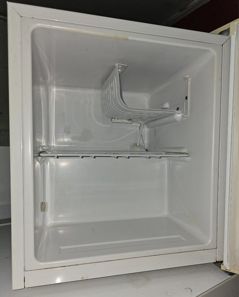 Small bar fridge Carousel 2