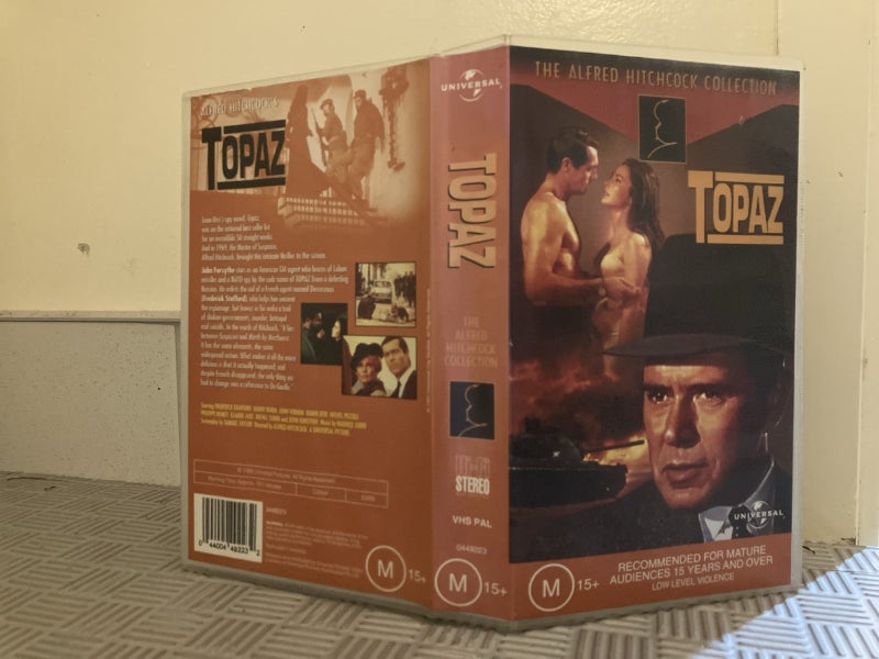 Topaz (1969) Carousel 1