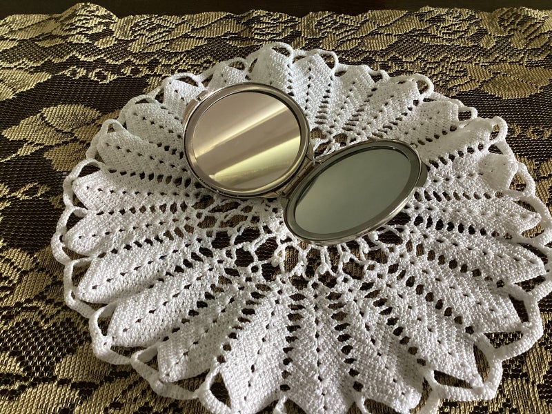 Retro handbag mirror Carousel 2