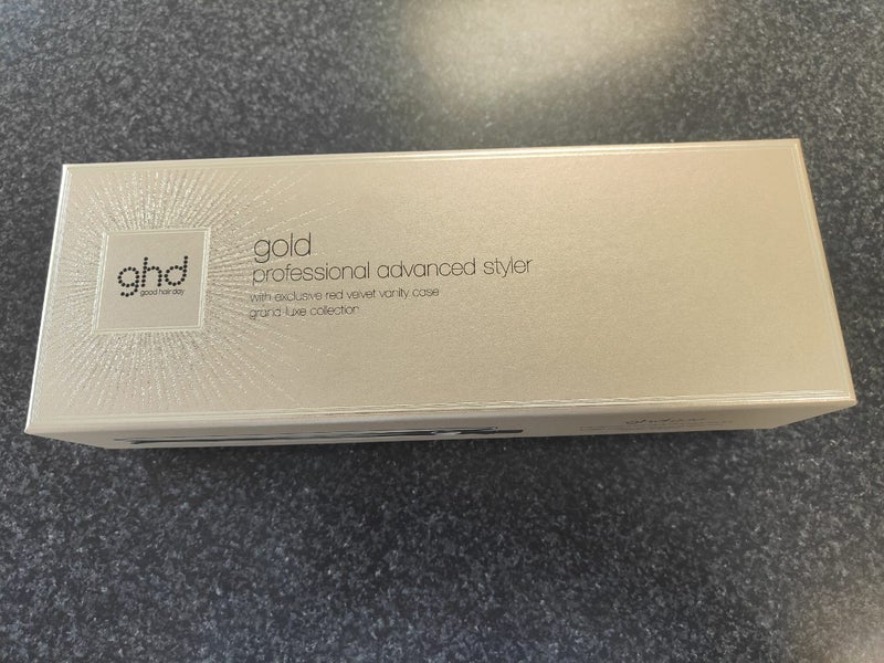 ghd gold + champagne gold with metallic accents styler Carousel 2