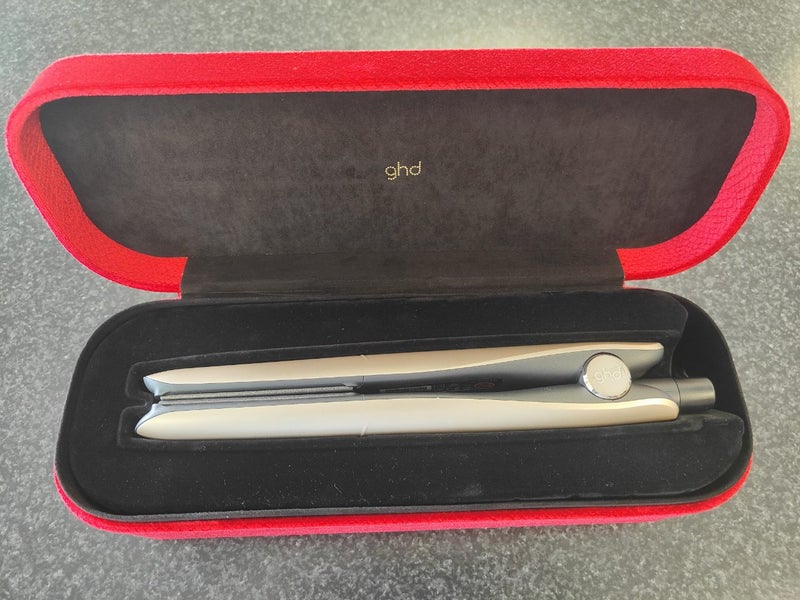 ghd gold + champagne gold with metallic accents styler Carousel 4
