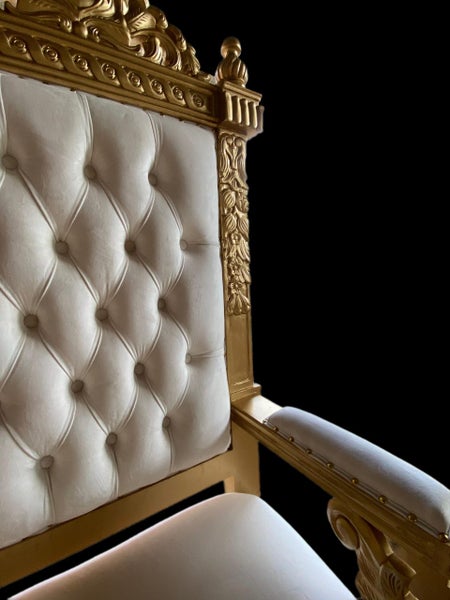B/NEW THRONE CHAIR- THRONE CHAIR SOLID MAHOGANY FRAME Carousel 2