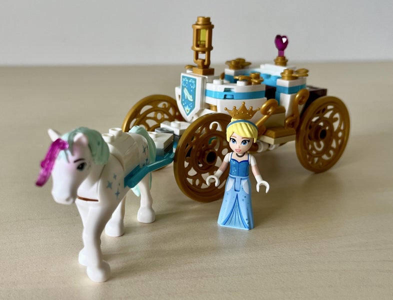 LEGO DISNEY - Princess Enchanted Journey 43216 Carousel 6