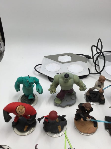 * Huge Bulk Disney Infinity Figures Bundle w/ Portals! * Carousel 2