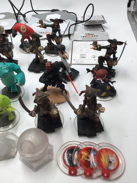 * Huge Bulk Disney Infinity Figures Bundle w/ Portals! * Carousel 6
