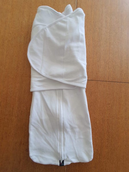 Mum 2 Mum Dream Swaddle Small White Carousel 1