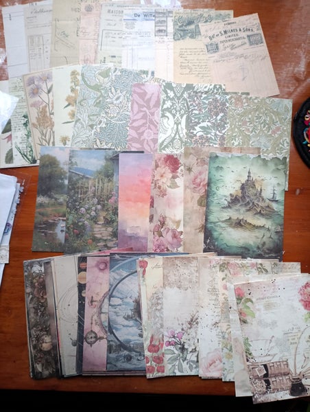 Retro, vintage Scrapbooking decorative Paper 60 Sheets. set 4 Carousel 1