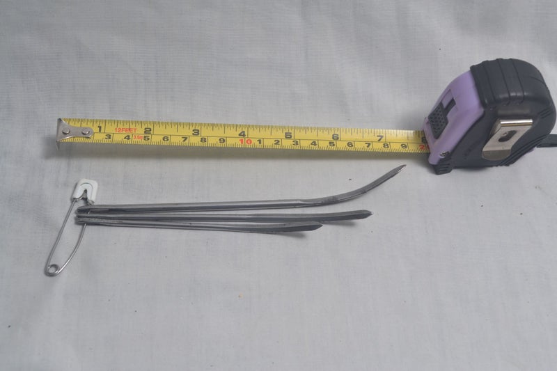 set of 3 sack needles Carousel 1