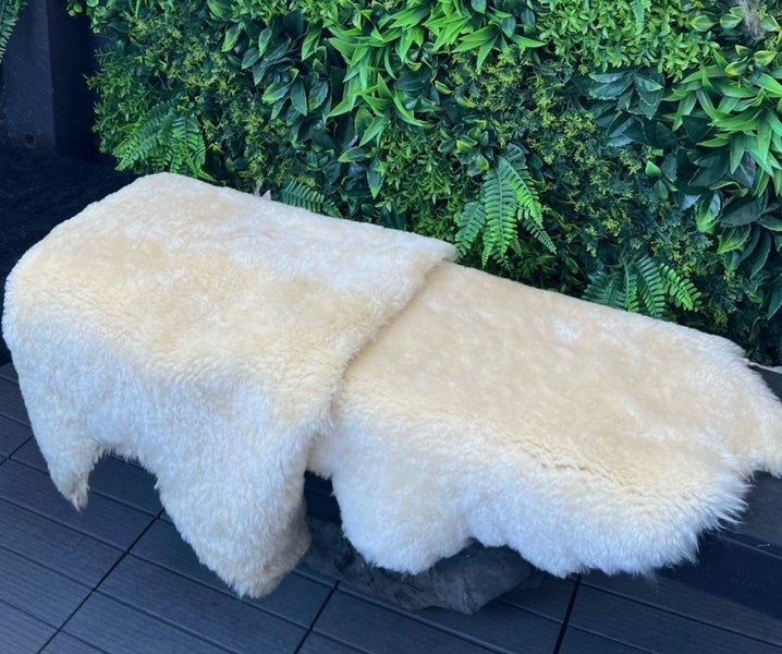Short Wool Half Sheepskin Rug Carousel 14