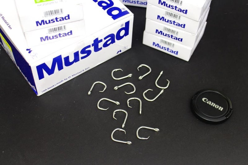 Longline Hooks - MUSTAD 18R's "sharpest commercial longline hook in the world" Carousel 1